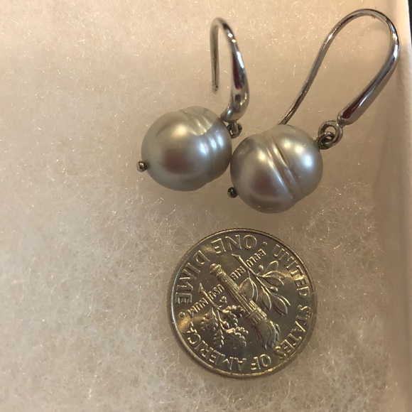 Freshwater pearl bracelet and earrings - Picture 5 of 6